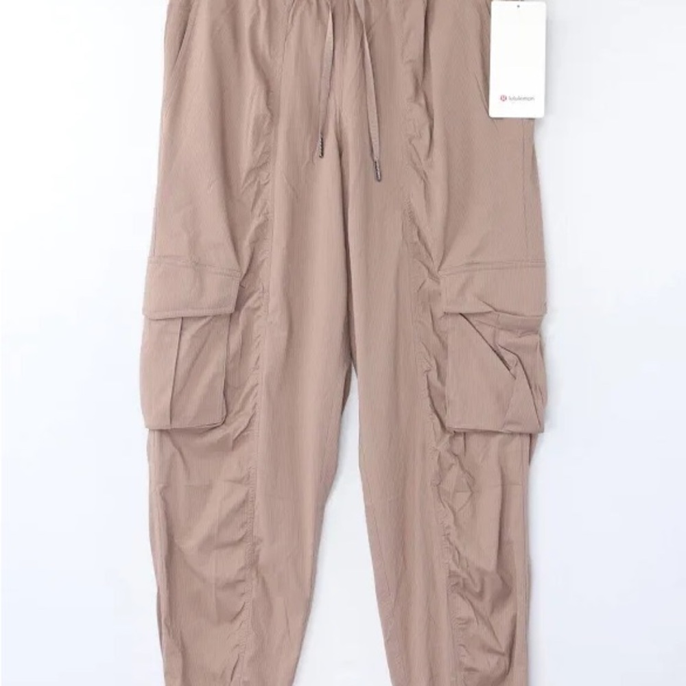 lululemon athletica women’s dance studio relaxed fit cargo jogger Pants